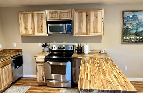 Kalispell Apartment | Studio Apartment for Two - Full Kitchen -10 Minutes to Town