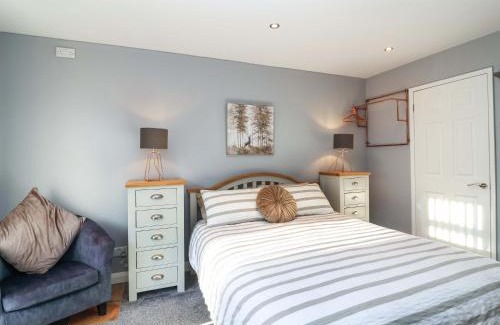 Alcombe House | Studio Apartment