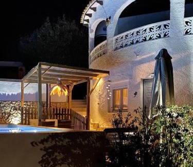 Tarraula Apartment | Studio Apartment in Beautiful Chalet, Finca FAZ