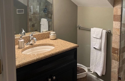 Tallahassee Apartment | Studio Apartment in the heart of Midtown- great for Legislative Session!