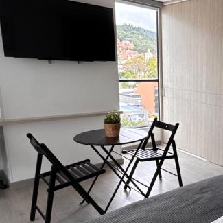 Usaquen Apartment | Studio Apartment in Usaquen - cercania a Fundación Santa Fe, Embajada Canada, Alemania, Mexico e India