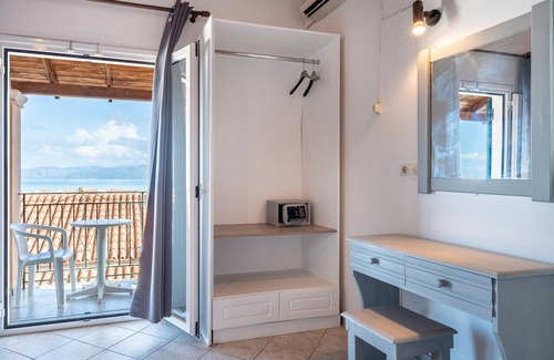 Kavos Apartment | Studio Apartment 'Kavos Panorama 118' with Sea View, Wi-Fi
