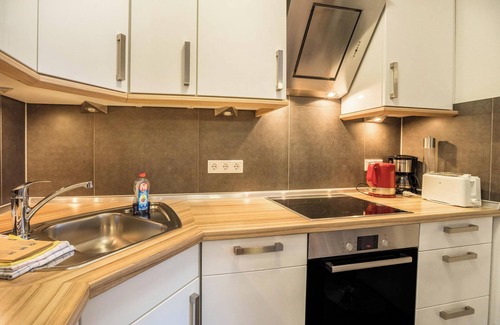 Baltrum Apartment | Studio Apartment "Lüttje Düne" with Balcony, Shared Outdoor Space & Wi-Fi