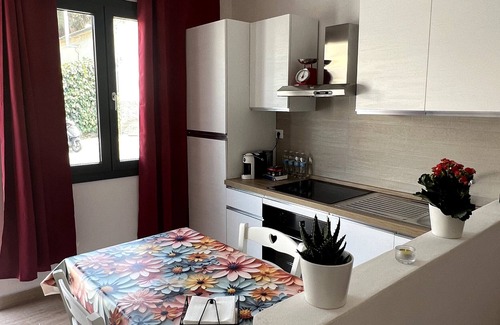 Follonica Apartment | Studio Apartment 'Monomea' with Wi-Fi and Air Conditioning
