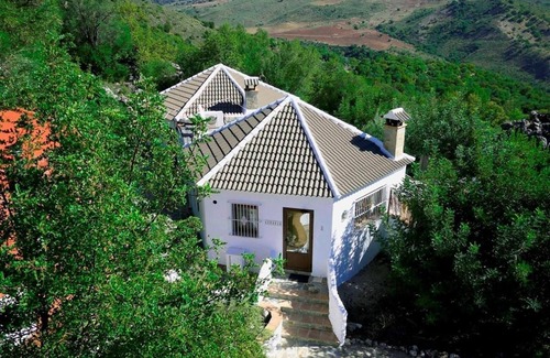 Montecorto Apartment | Studio Apartment 'Paraíso Escondido 2' with Mountain View and Wi-Fi