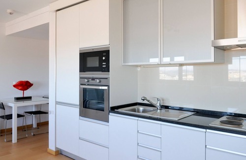 Parque das Nacoes Apartment | Studio Apartment with City View | Panoramic Living