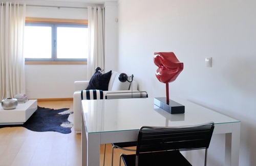 Parque das Nacoes Apartment | Studio Apartment with City View | Panoramic Living