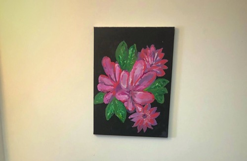 Comuna 12 Apartment | Studio apartment with garage and balcony overlooking the city