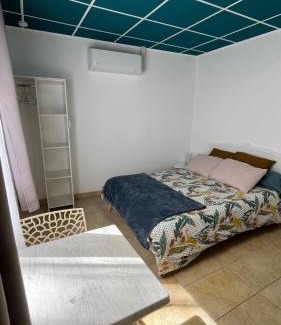Florentin-la-Capelle Apartment | Studio au bord de la Rivière