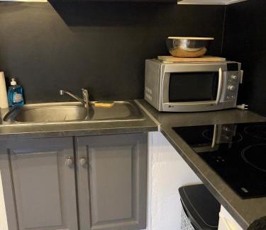 Lorgues Apartment | Studio au cœur du village