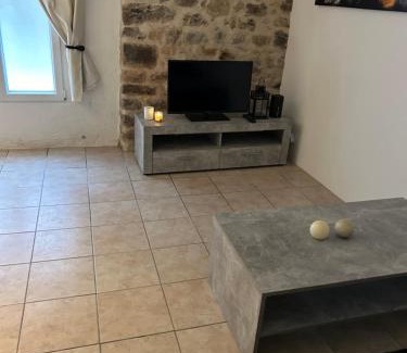 Lorgues Apartment | Studio au cœur du village