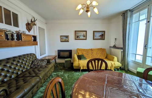 Pugny-Chatenod Apartment | studio au Grand Hôtel du Revard : Un Voyage dans le Temps