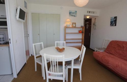 La Toussuire Apartment | Studio avec balcon : à 50 m des pistes, 150 m des commerces, 5 pers, animaux acceptés - FR-1-416-119