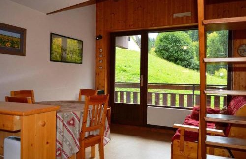 Le Grand-Bornand Apartment | Studio avec cabine et mezzanine, parking et proche des pistes - FR-1-241-170