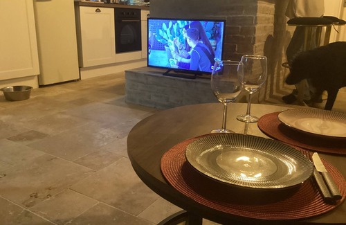 Chianni Apartment | Studio Avec Cour Privative