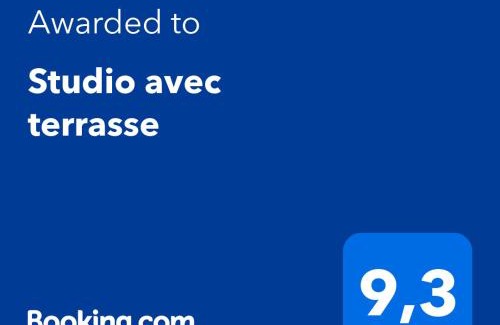 Louhossoa Apartment | Studio avec terrasse