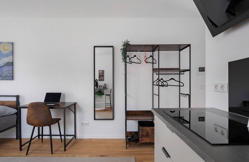 Hochzoll-Nord Apartment | Studio 'Ay Homes 08' with Balcony and Wi-Fi