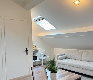 Meaux Apartment | Studio B6 - Centre-Ville Meaux - Proche Disneyland