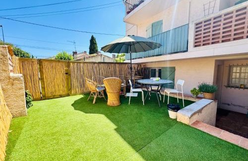 Cogolin Apartment | Studio Beausoleil Cosy Terrace