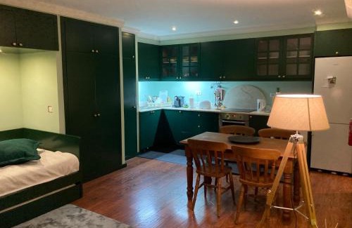 Sao Roque Apartment | Studio by Casa da Quinta