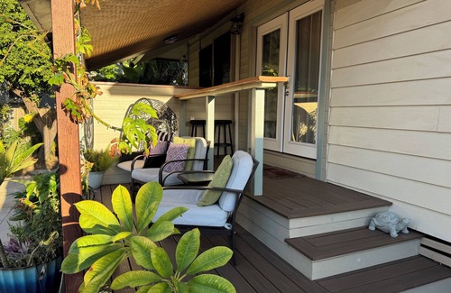 Ewa Beach Cottage | Studio by the ocean. Oceanfront property with WiFi, AC, parking, great location.