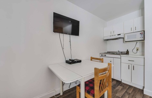 Saint Ferreol les Neiges House | Studio St-Anton 4 (1 Q) - 2 people