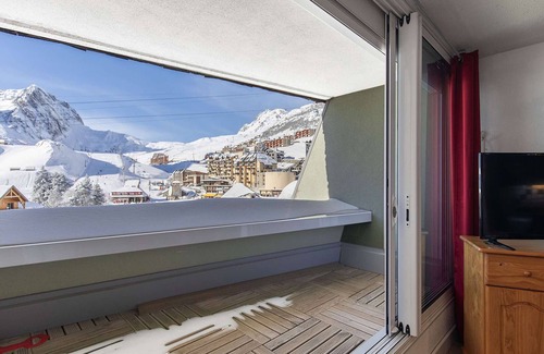 La Mongie Apartment | Studio cabin 5 people, balcony, equipped kitchen, ski locker
