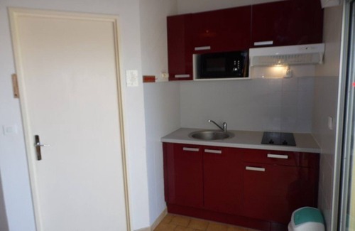 Marseillan Plage Apartment | Studio cabin mezzanine apt, 4-6 sleeps, private parking, near beach