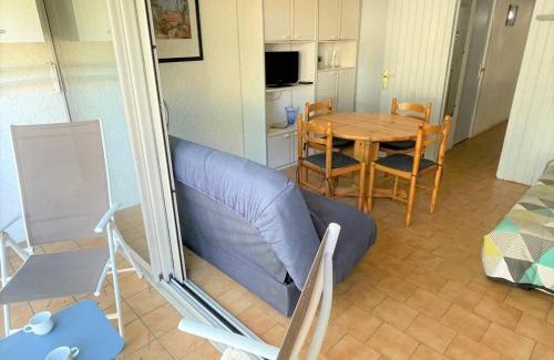 Argeles-sur-Mer Apartment | Studio cabine à 200m de la plage, animaux admis, proche commerces - FR-1-225-687