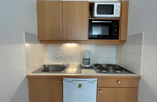 Briancon Apartment | Studio Cabine à Briançon, 27m², Balcon Sud, Vue Panoramique, Proche Commerces et Télécabine - FR-1-330C-133