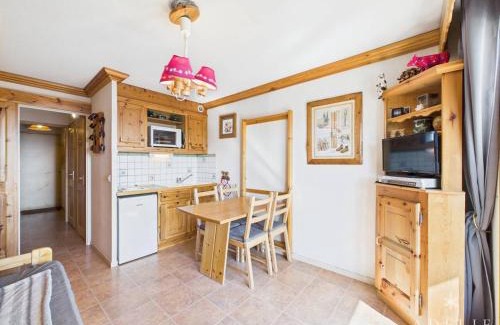 La Rosiere Apartment | Studio cabine 4/5 pers avec parking, au pied des pistes de la Rosière - FR-1-398-658