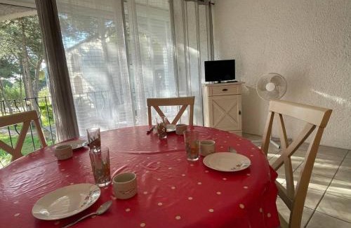 Argeles Plage Apartment | Studio cabine 4 couchages AR490-022