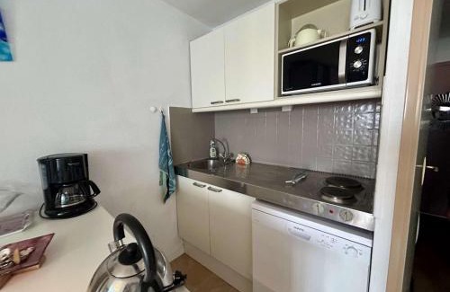 Saint-Cyprien Plage Apartment | Studio cabine 4 pers avec piscine et parking - FR-1-225D-223