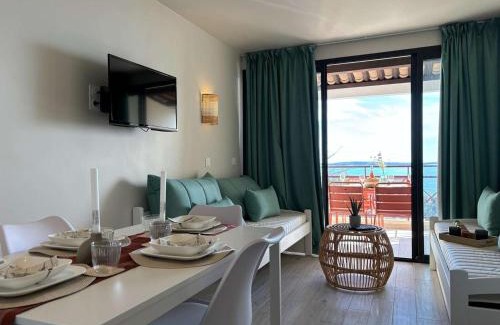 La Croix des Gardes Apartment | Studio cabine calme avec vue mer, piscine et parking, Cannes - FR-1-609-97