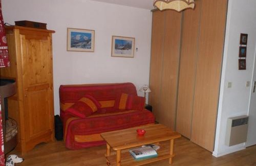 Barcelonnette Apartment | Studio Cabine Sud-Ouest avec Balcon et Parking à Barcelonnette - FR-1-804-9