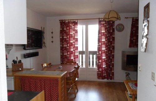 Barcelonnette Apartment | Studio Cabine Sud-Ouest avec Balcon et Parking à Barcelonnette - FR-1-804-9