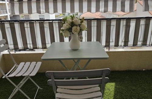 Prado - Republique Apartment | Studio Cannes le Val D'or Chez Lisa