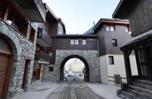Montchavin Apartment | Studio chaleureux au centre, proche des pistes avec balcon - FR-1-181-2510