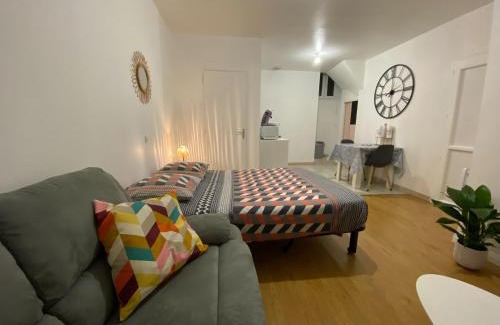 Excideuil Apartment | Studio chaleureux Centre Ville