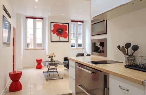 Old Town Apartment | Studio charm in the heart of Old Nice