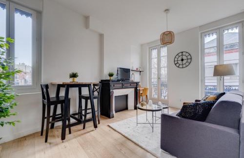 Saint - Aubin - Dupuy Apartment | Studio chic et lumineux, garage, wifi, clim