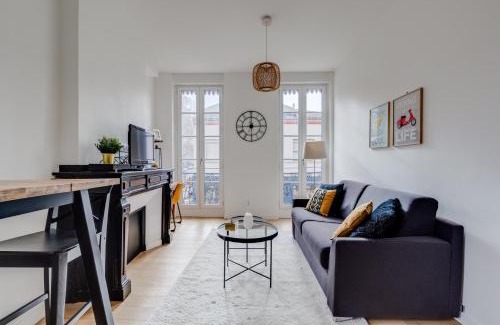 Saint - Aubin - Dupuy Apartment | Studio chic et lumineux, garage, wifi, clim