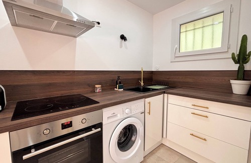 Vals-les-Bains Apartment | Studio close to the Spa and Park