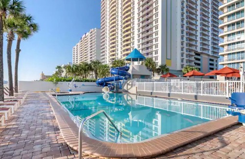 Smith's Memento Condo | Studio Condo at Hilton Daytona Regency Beach Resort!