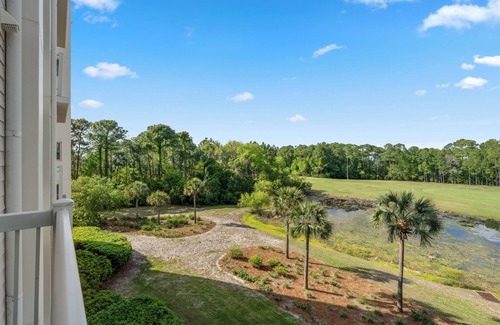 Baytowne Wharf Condo | Studio Condo in Luxe Sandestin Resort w/Balcony, Pool, + Walk to Baytowne Wharf