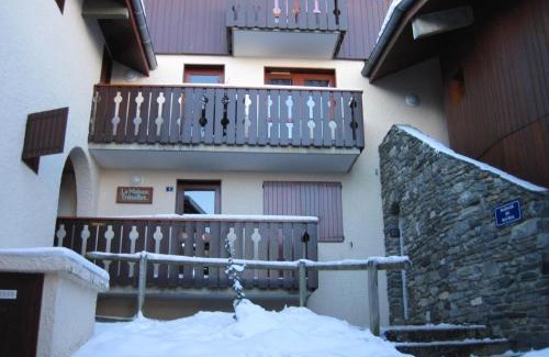 Montchavin Apartment | Studio confortable au cœur de Montchavin avec casier à skis et accès télécabine - FR-1-181-2551