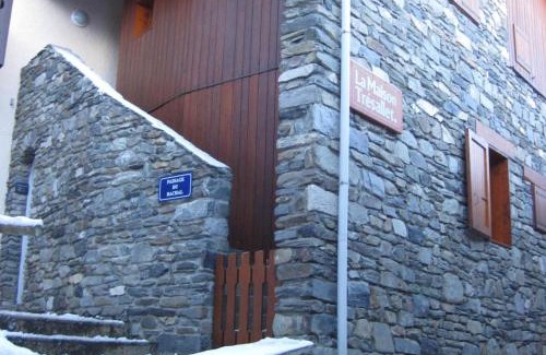 Montchavin Apartment | Studio confortable au cœur de Montchavin avec casier à skis et accès télécabine - FR-1-181-2551
