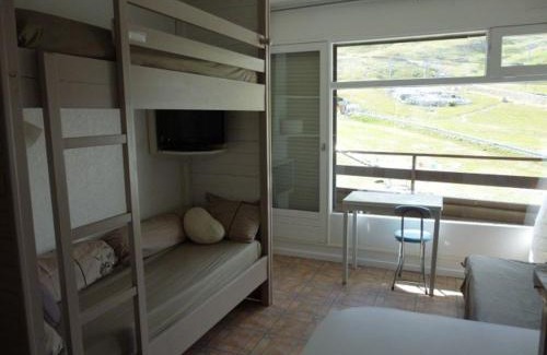 Arette Apartment | Studio confortable avec balcon et casier à skis, 4/6 personnes, au pied des pistes - FR-1-602-40