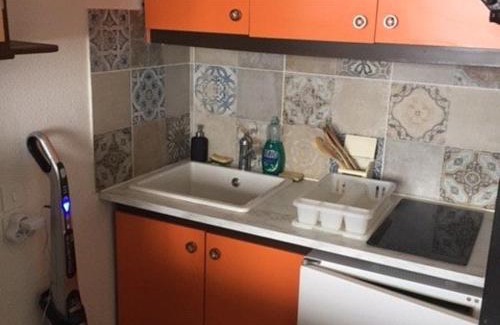Arette Apartment | Studio confortable pour 4 avec ascenseur et balcon à Arette - FR-1-602-96