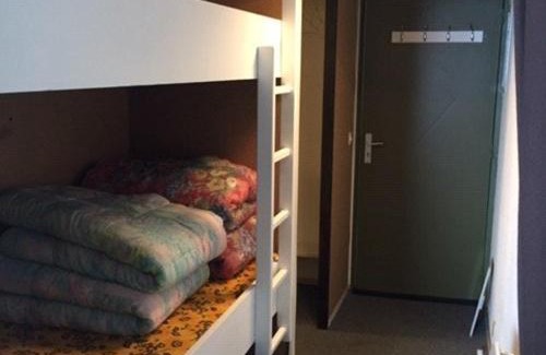Arette Apartment | Studio confortable pour 4 avec ascenseur et balcon à Arette - FR-1-602-96
